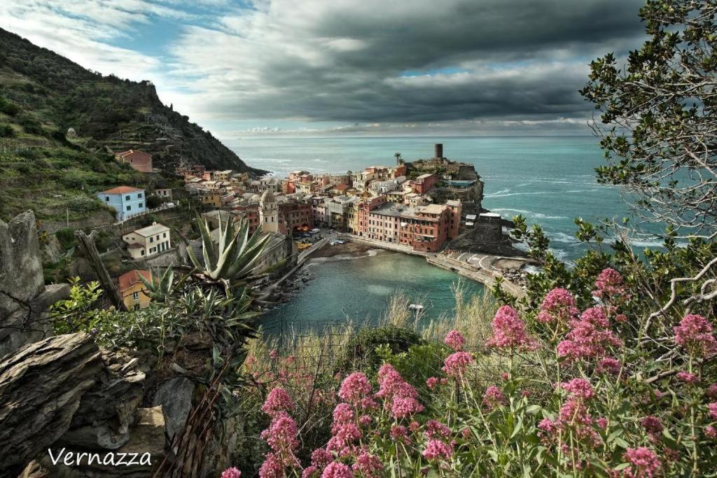 Апартаменты Cinque Terre Bridge Специя Экстерьер фото